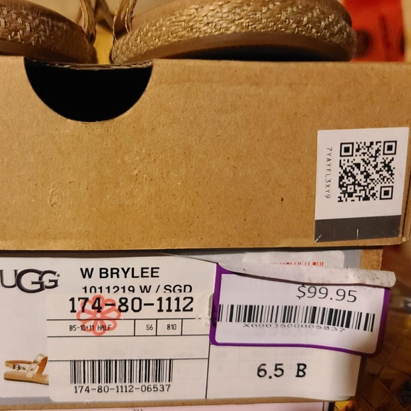 UGG Women's Brylee Gold Sandals Size 6.5 - Picture 5 of 5